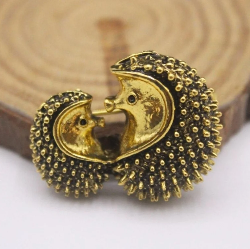 VQ Family Hedgehog Brooch